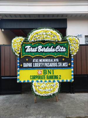 Papan Bunga Duka di Kayoa Utara