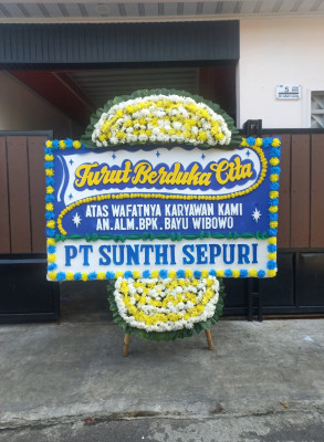 Papan Bunga Duka di Kayoa Utara