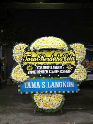 Papan Bunga Duka di Kayoa Utara