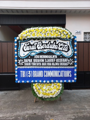 Papan Bunga Duka di Kayoa Utara